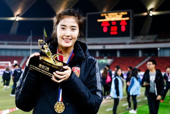 赵丽娜退役两年交出答卷：完成50所小学公益目标，直播创业亏损关停后坦言“重生”